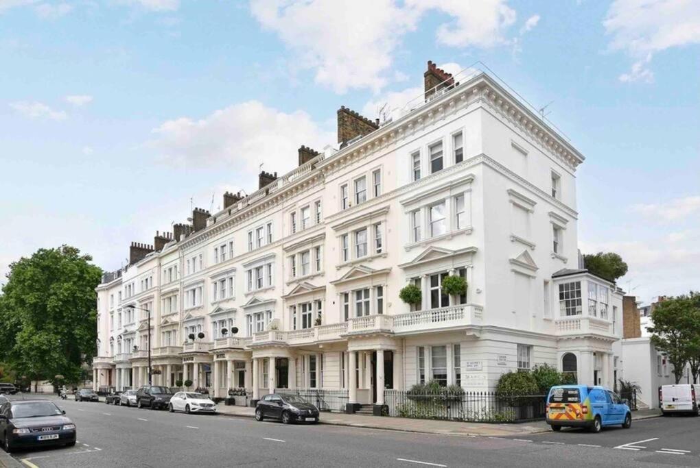 Stunning Grand 2 Bed, 2 Bath Apartment, London Exterior photo